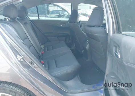 2015 Honda Accord Sport z USA, uszkodzony, nr VIN 1HGCR2F5XFA107675